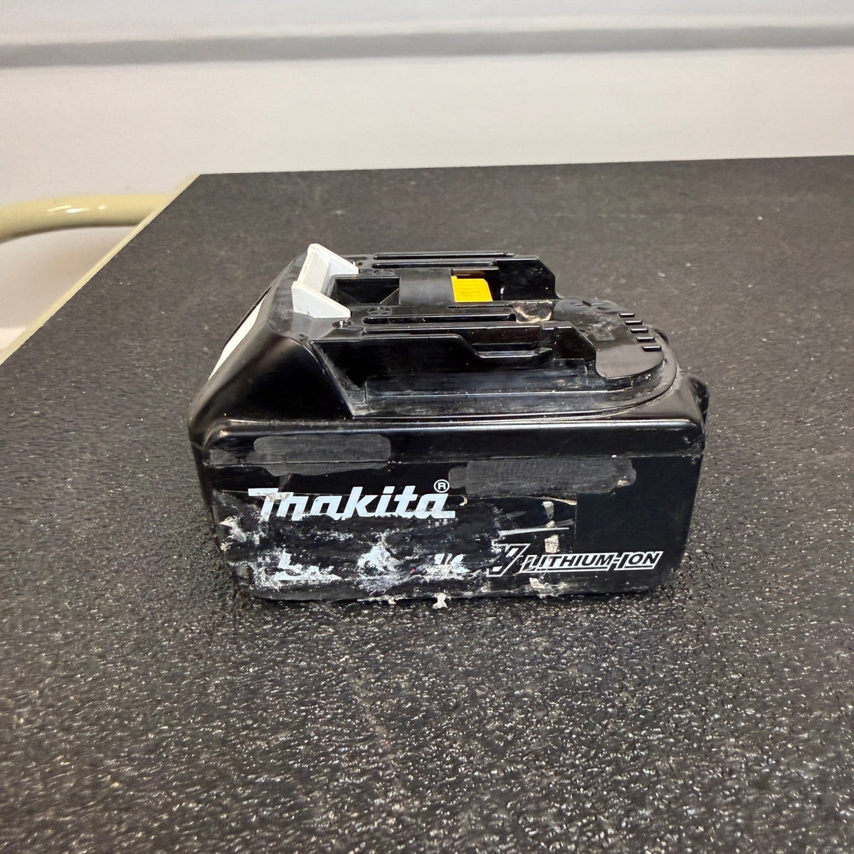 Genuine Makita BL1850B 18V 5.0Ah Li‑Ion Battery Rechargeable, Black