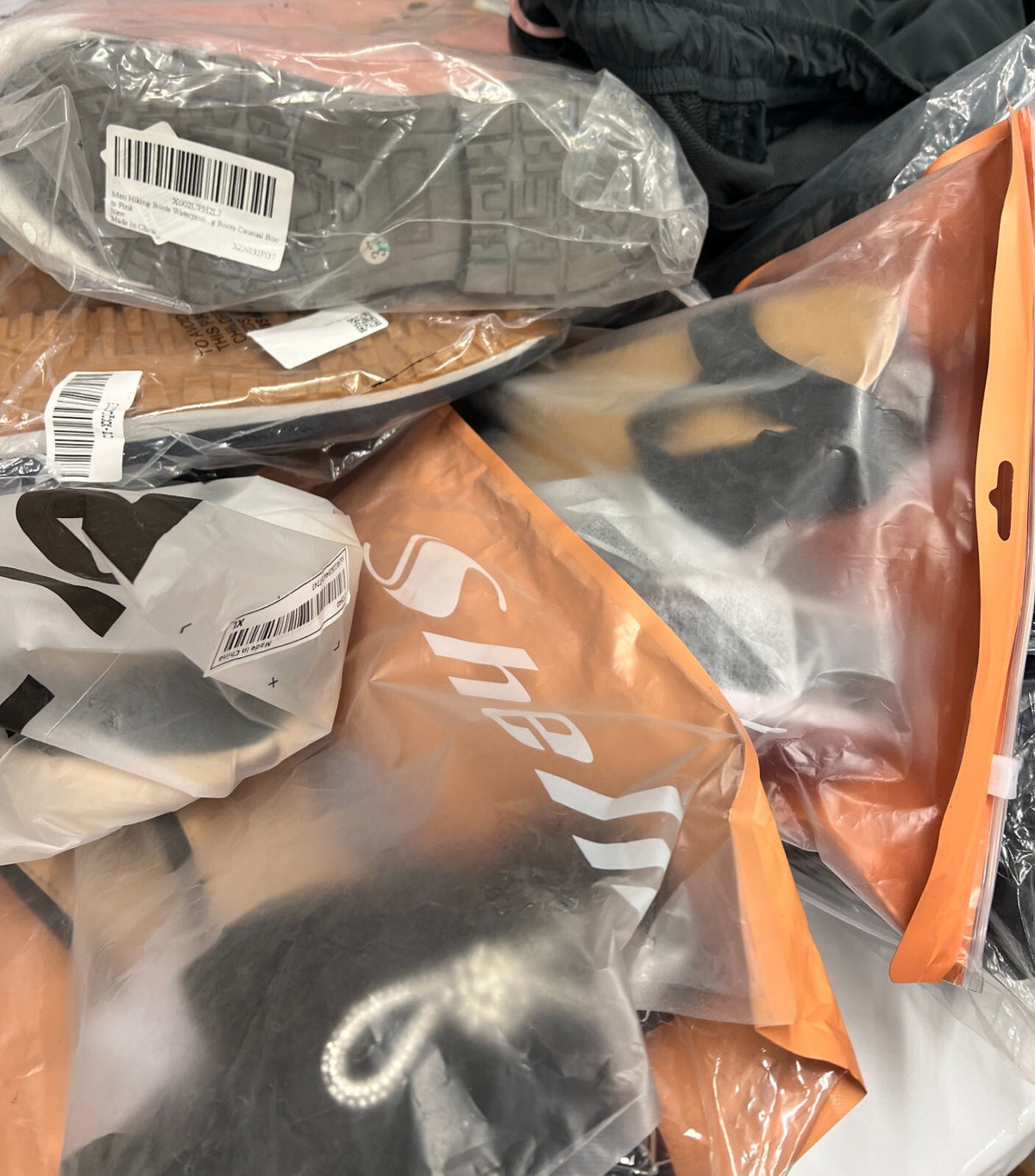 Amazon Liquidation Wholesale Overstock Returns Merchandise 45-50 Mixed Items BIG