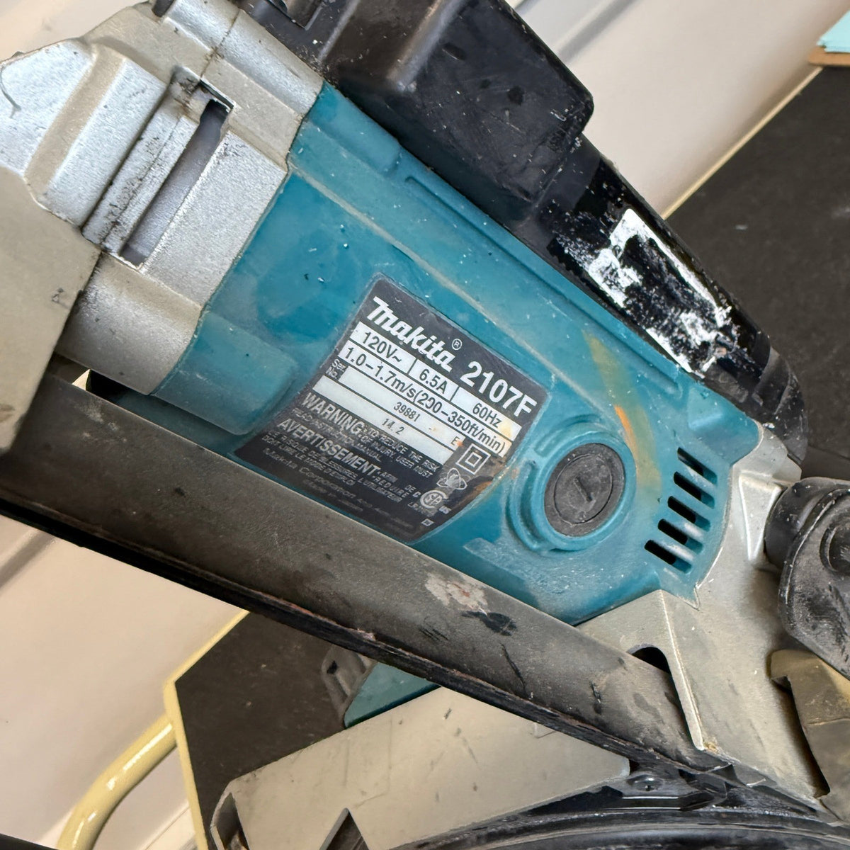 Makita 2107F Portable Band Saw 6.5Amp Corded 120v