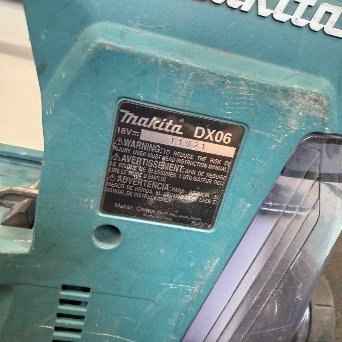 Makita DX06 Dust Extractor Attachment with HEPA Filter Cleaning Mechanism