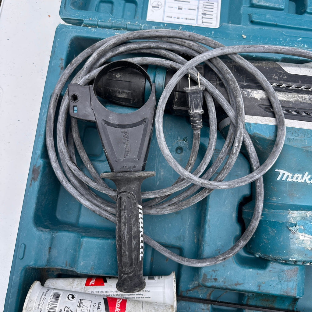 Makita HR4013C 1‑9/16" SDS‑MAX AVT Corded Rotary Hammer with Hard Case