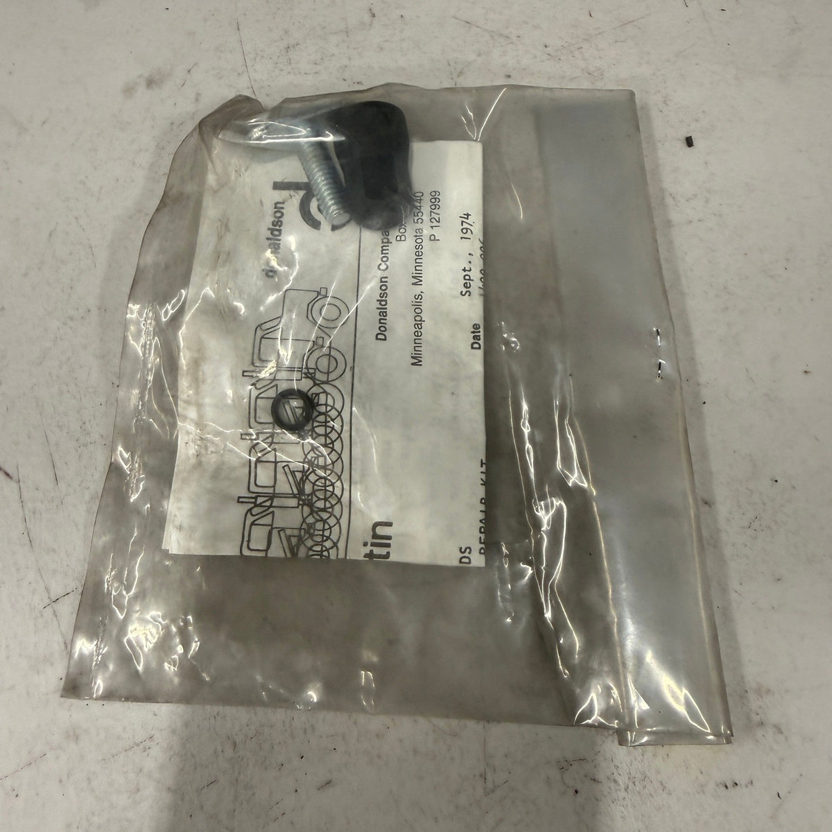 Donaldson X004464-001-001 Stud Repair Kit Genuine