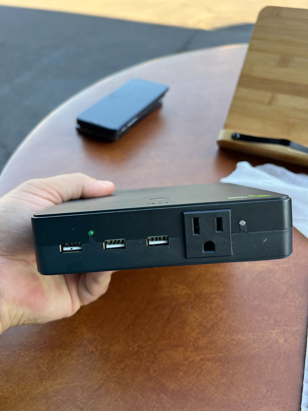 Nature Power (80026) Power Bank Elite 25 25600mAh No Power Cord