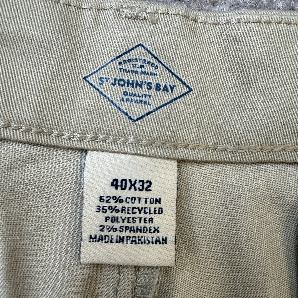 St. John's Bay Mens Universal 40x32 British Khaki Pants w/ SMALL HOLLE SEE PHOTO