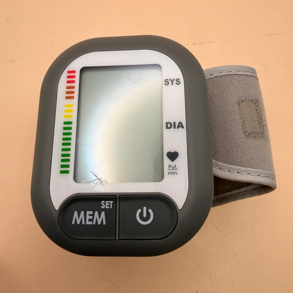 Medline MDS4003 Digital Wrist Blood Pressure Monitor SCRATCHED SEE PHOTO 3