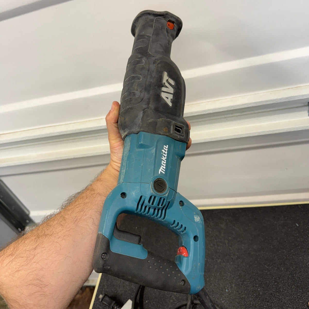 Makita JR3070CT AVT Reciprocating Saw ‑ 15 AMP, Lock‑On Button
