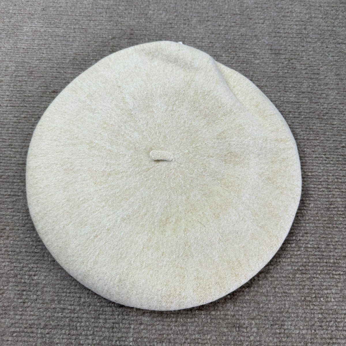 MSRP $30 Liz Claiborne Womens One Size Cream Gold Lurex Wool Beret