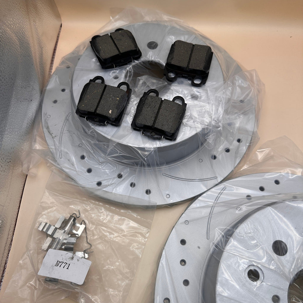 Dryowre Rear Brake Pads & Rotors Kit for Lexus LS430 4.3L 2001-2006 Posi Cer