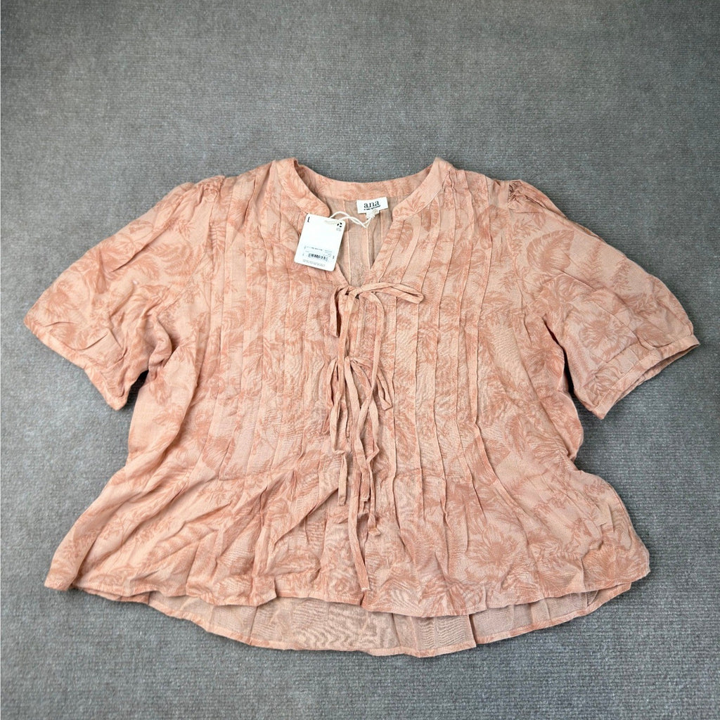 MSRP $44 A.N.A Womens L Tallulah Floral Y Neck Short Sleeve Blouse