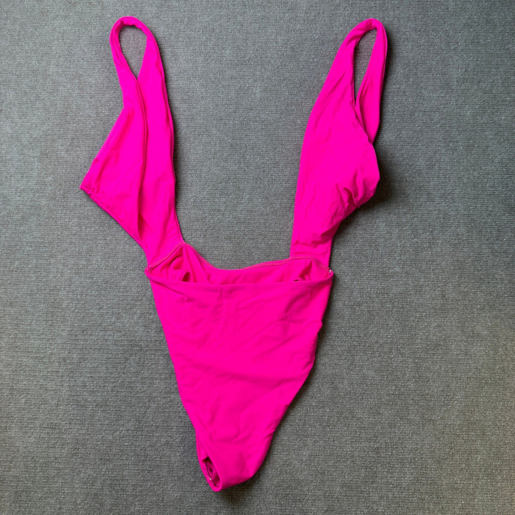 MSRP $49 HYPERFIRE Women's S Pink Sexy Halter Criss Cross Swimsuit Cut Out On