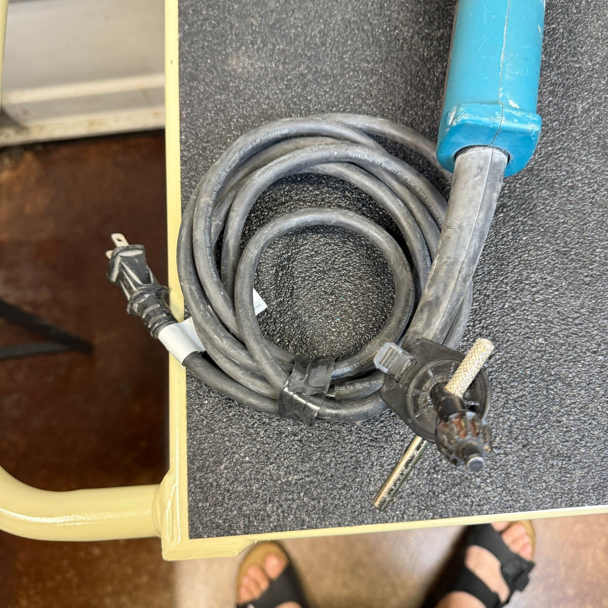 Makita DA4031 1/2" Angle Drill, 2‑Speed, Reversible, Corded