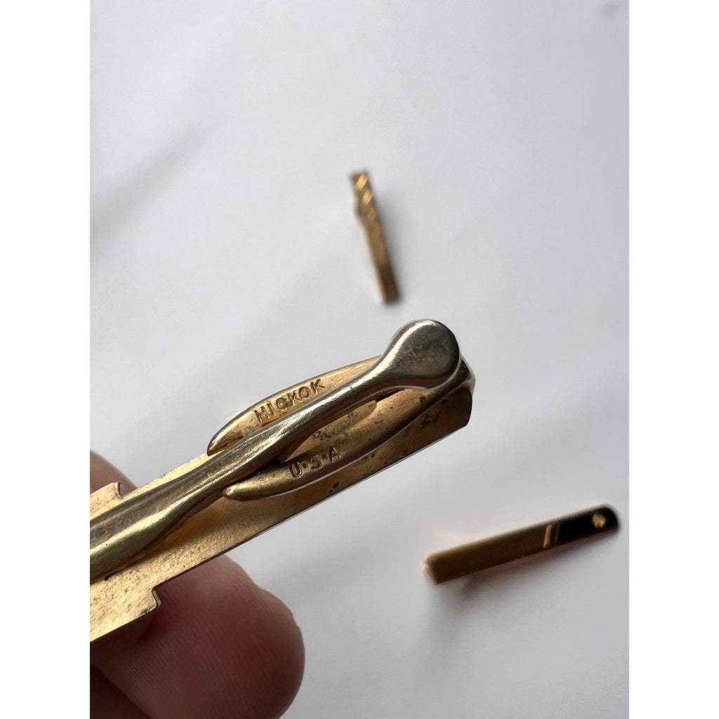 Lot of 4 Vtg Tie Bar Clip/Stick Pin Gold Tone Hickok /w "B", Dunhill, Pierre Ca