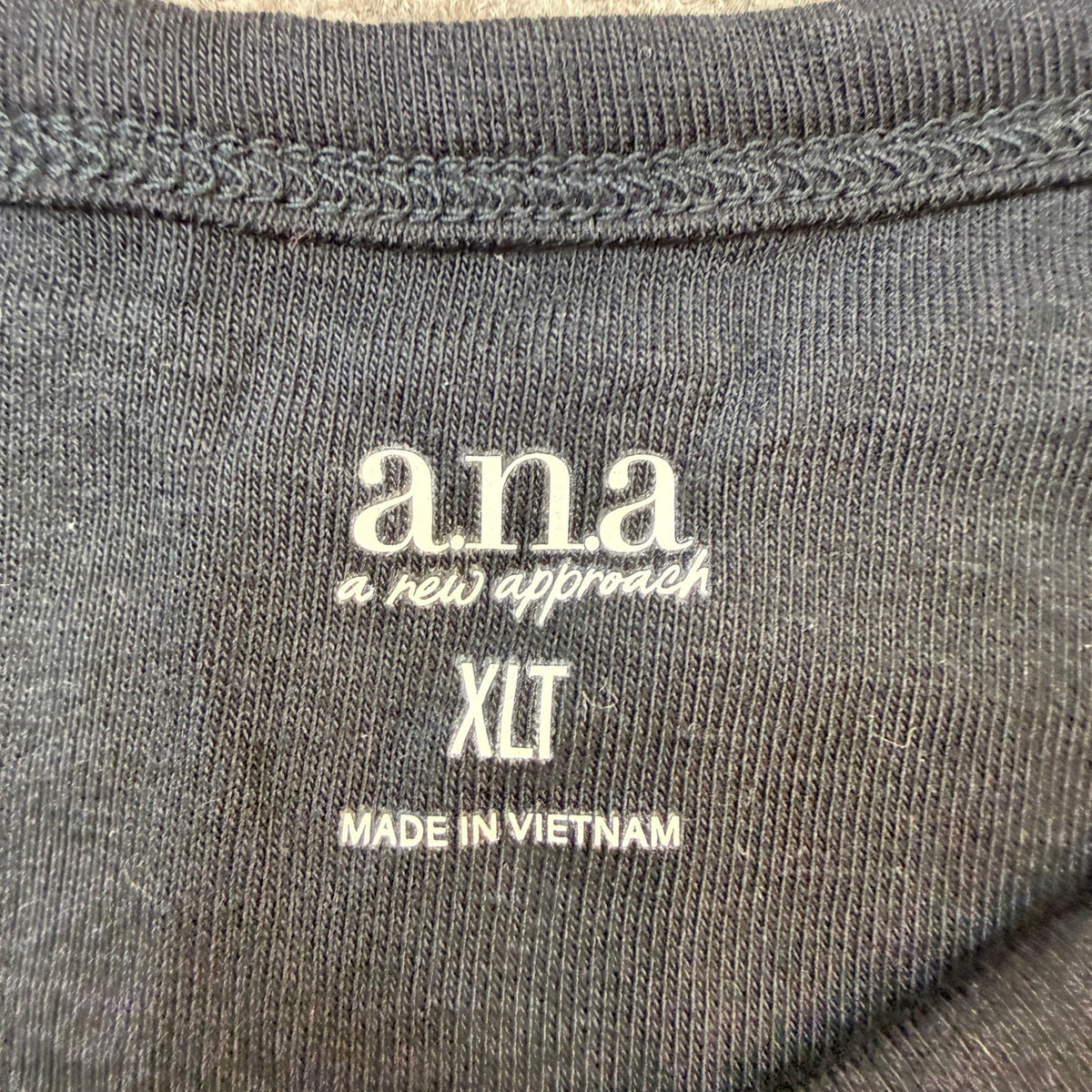 MSRP $20 A.N.A Womens XL Tall Black U Neck Sleeveless Tank Top