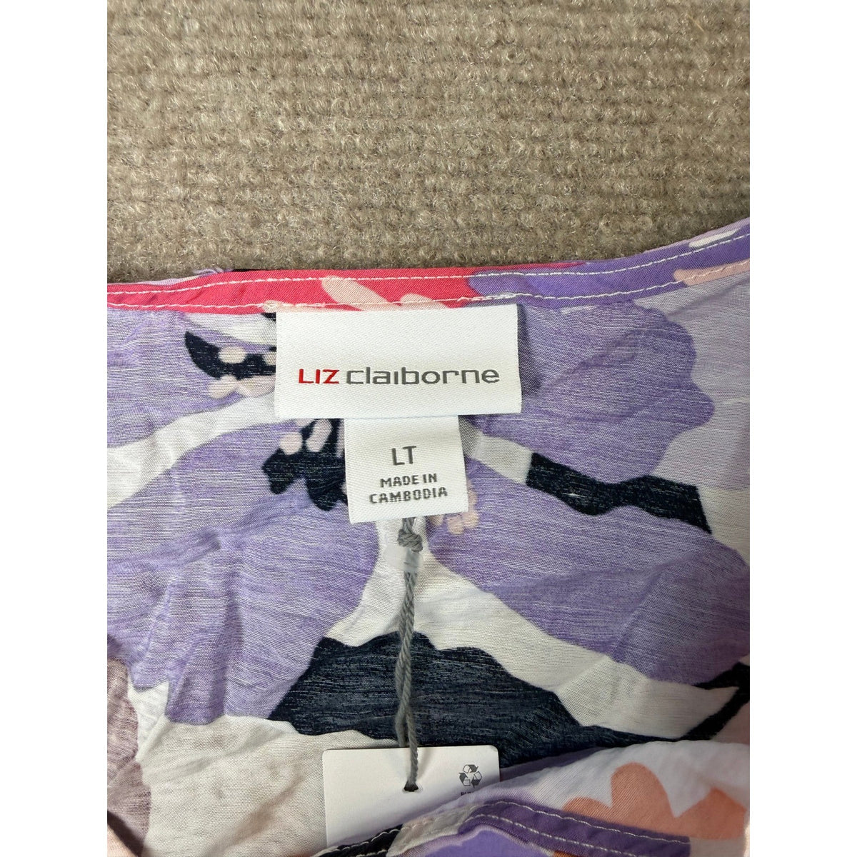MSRP $50 Liz Claiborne White Floral L Tall Long Sleeve Button-Up Shirt