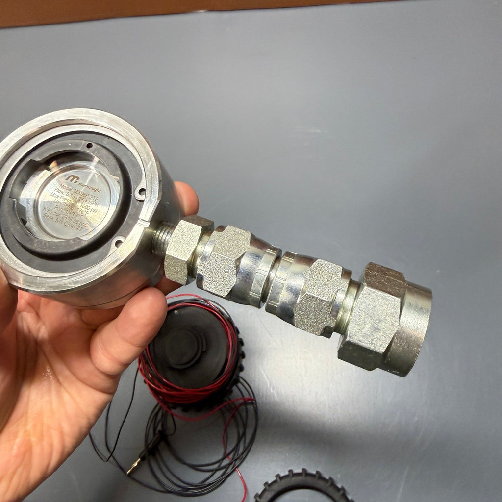 Macnaught MX06P-2TE 1/4" NPT Digital Flow Meter 0.13-26.4 GPH 1000 PSI w/ Displa