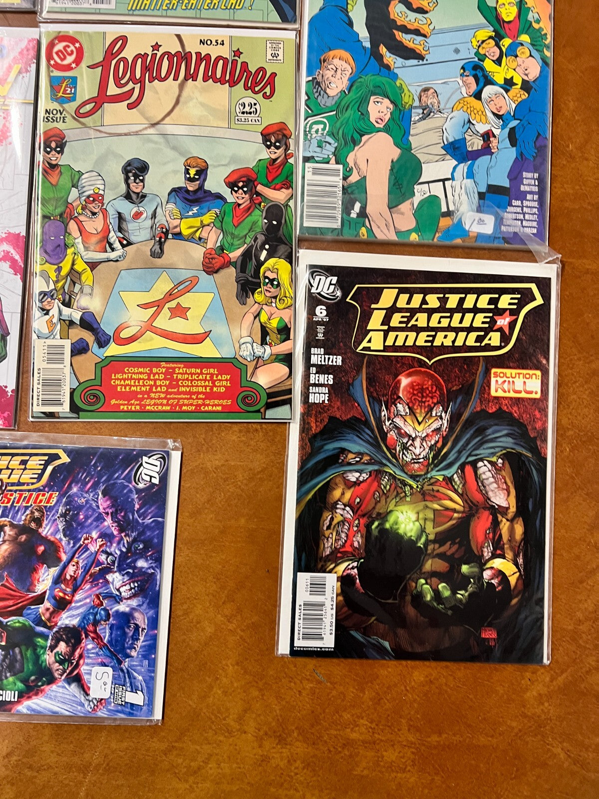Lot of 10 Dc Comics - Legion of Super-Heroes, Legionnares, Justice League Americ