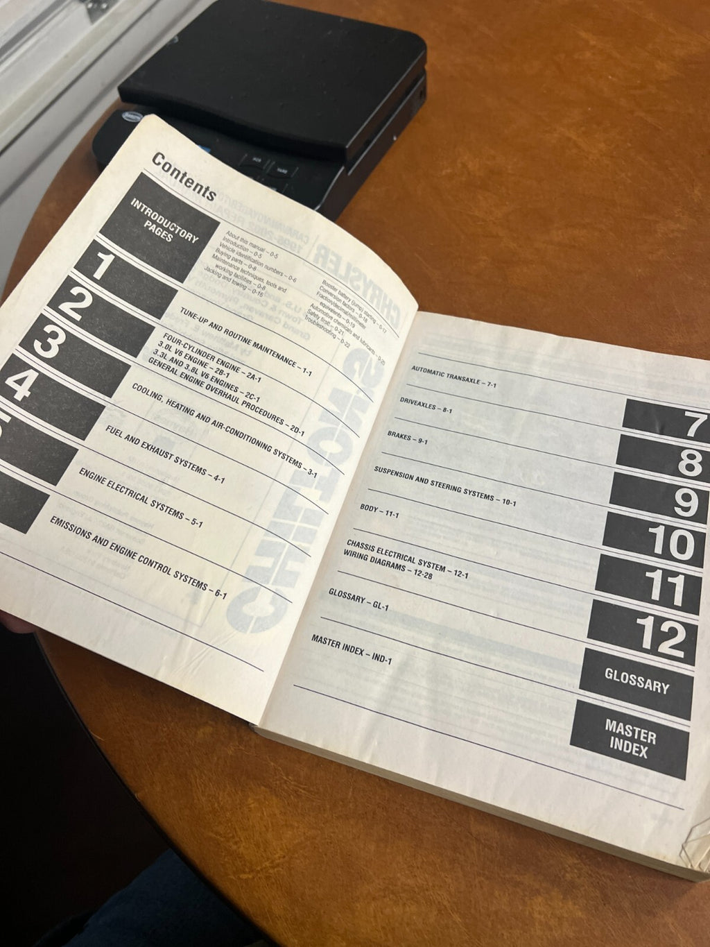 Chilton's Chrysler: Caravan-Voyager-Town & Country 1996-02 Repair Manual 20302