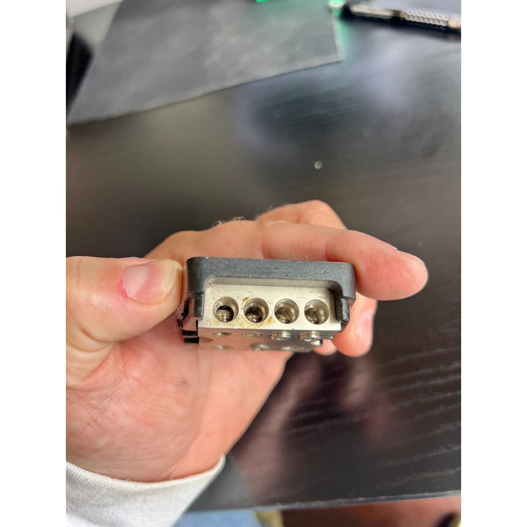 Streetwires DBX3448 - 4 and 8 Guage Power Distribution Block