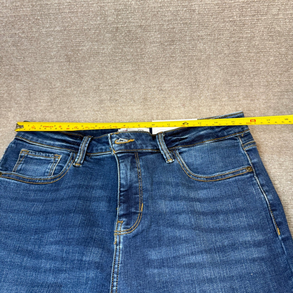MSRP $54 Liz Claiborne Lana Womens 10 Kensington Wash High Rise Jean Straight