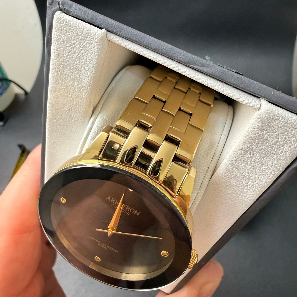Armitron 20/4952GP Men's Diamond Gold Tone Bracelet Watch New Battery Japan Mov