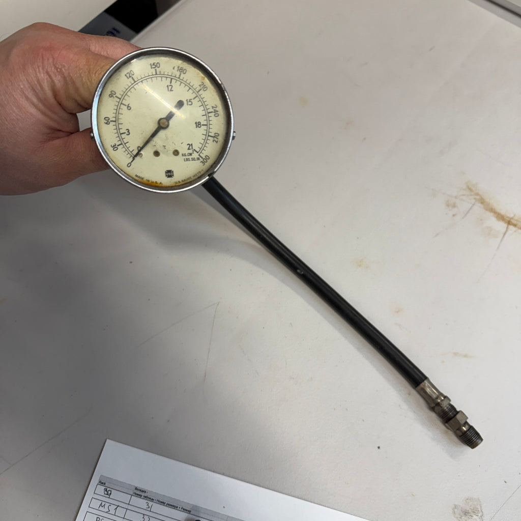 USG 14275-1 Air Hydraulic Pressure Gauge 300 PSI w/ Hose