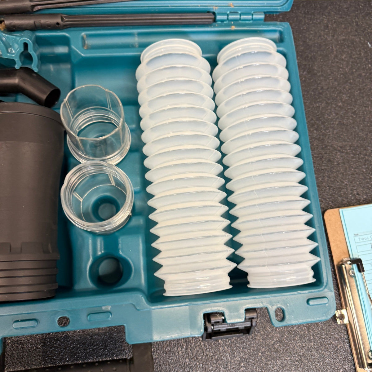 Makita 196537-4 Dust Extraction Attachment Kit, SDS‑MAX, Drilling and Demolition