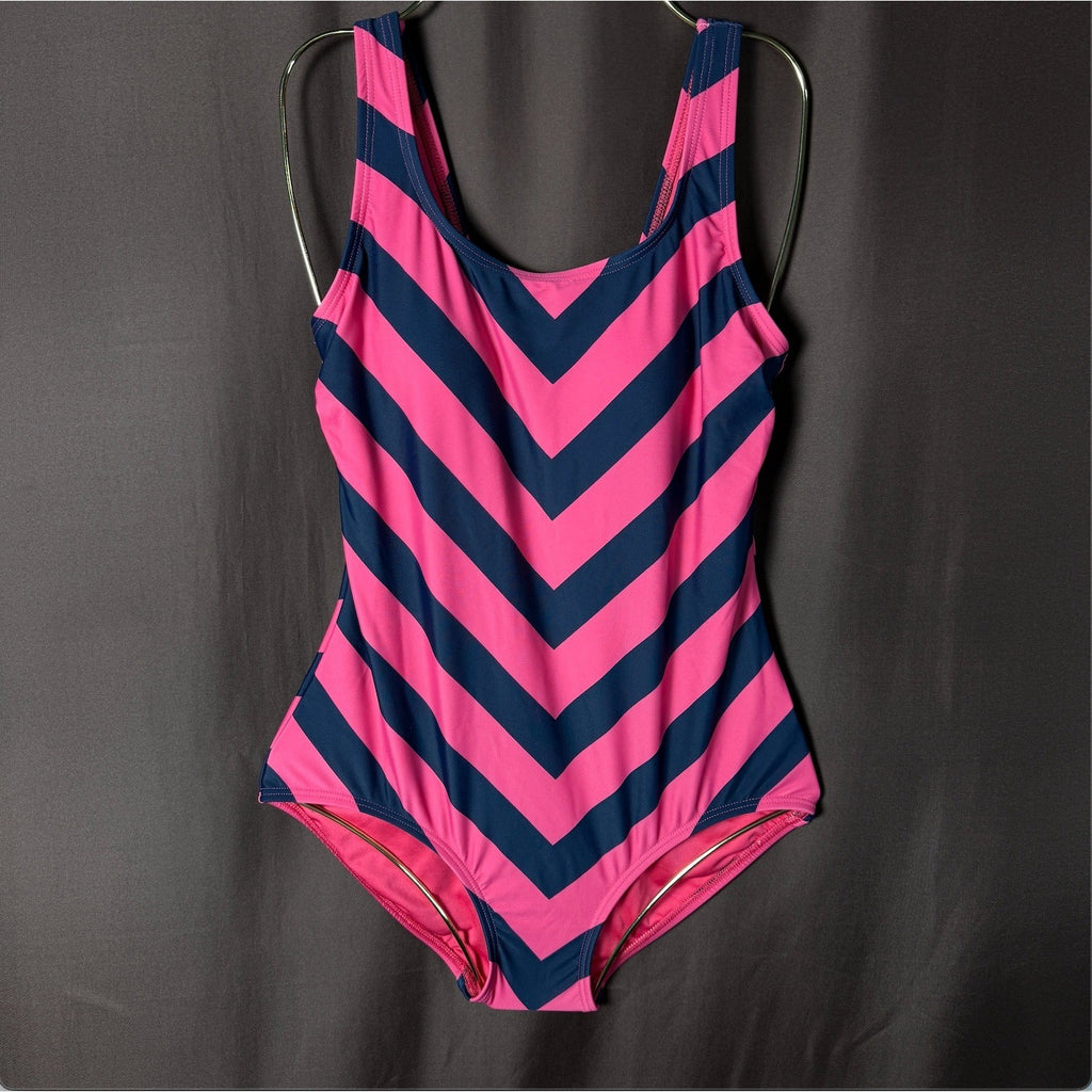 Lands' End Women's 6 Petite One Piece Scoop Neck Softcup Tugless Swimsuit Pink
