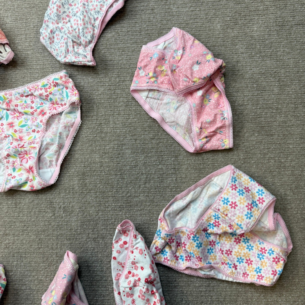 Hbhpov 12pcs Toddler Girls' 3-4T Cotton Panties Baby Soft Assorted Briefs Under