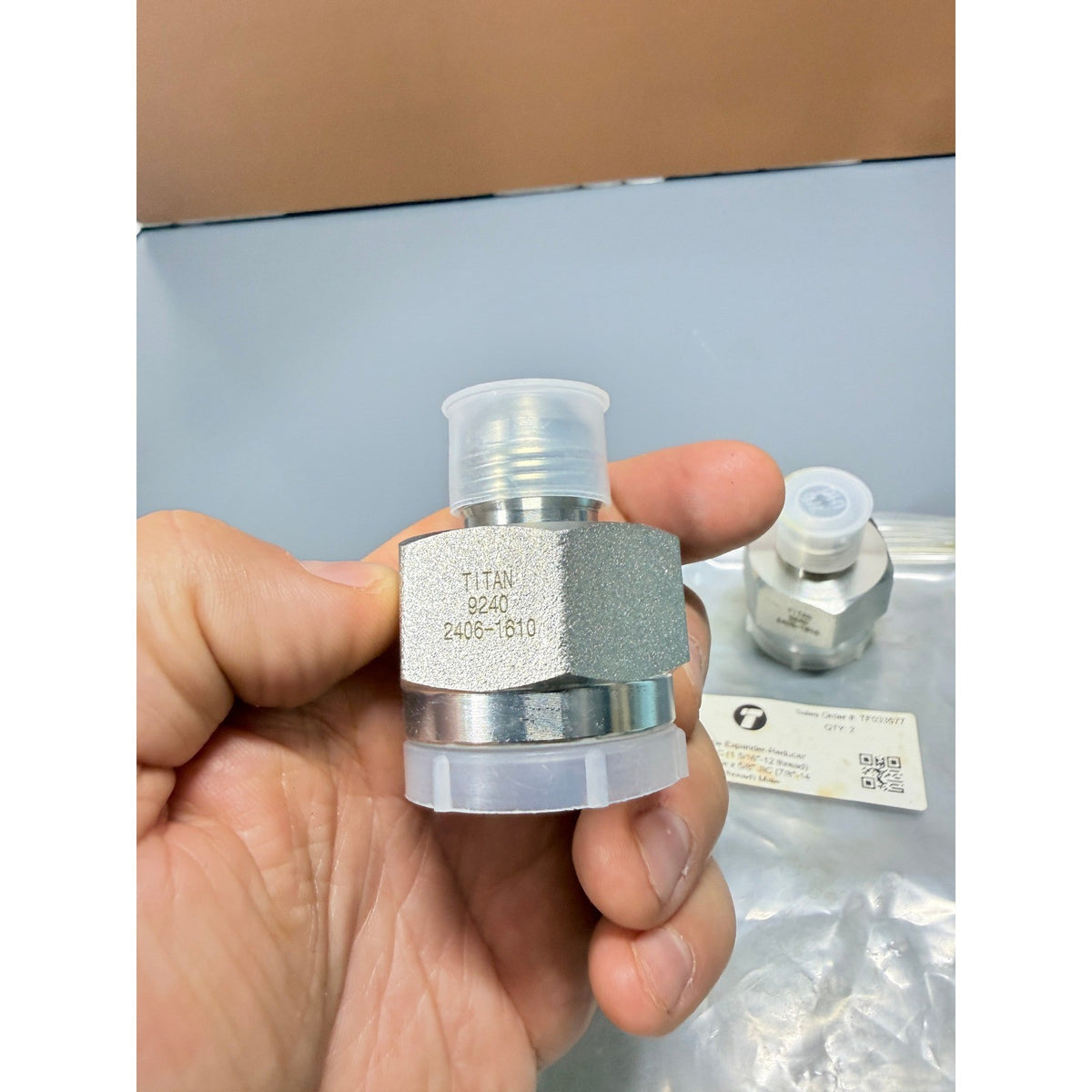Set of 2 Titan 2406-16-10 Tube Expander-Reducer 1" JIC Female x 5/8" JIC Male