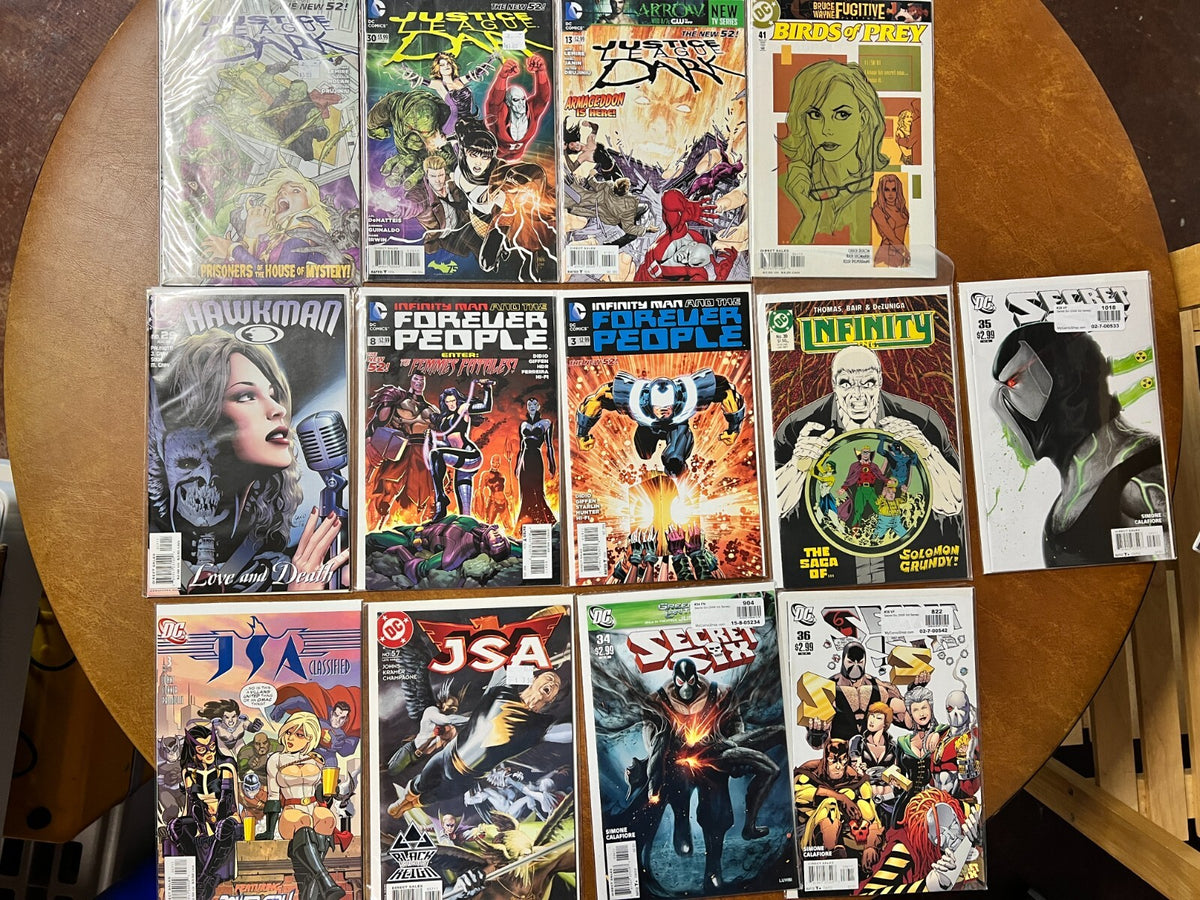 Lot of 13 | Dc Comics - Justice League Dark, Birds of Prey, Forever People, Ban