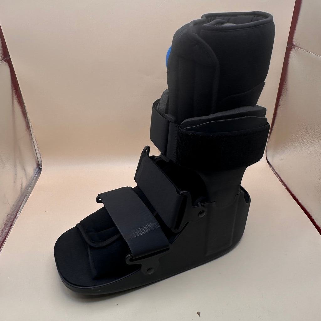United Ortho USA14115 Size M, Black Short Air Cam Walker Fracture Boot, Fits