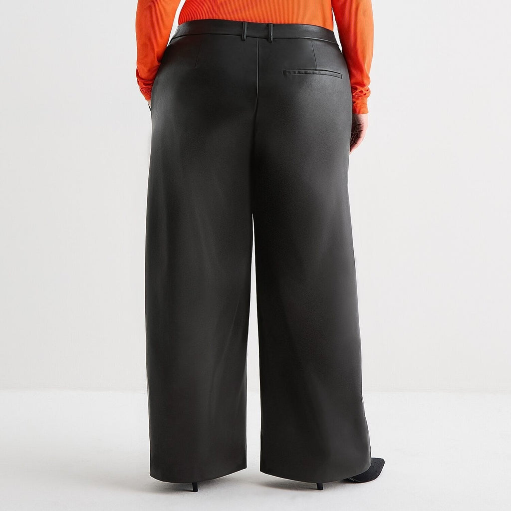 MSRP $90 Ashley Graham Womens 18W Peppercorn Black Faux Leather Trouser Straight