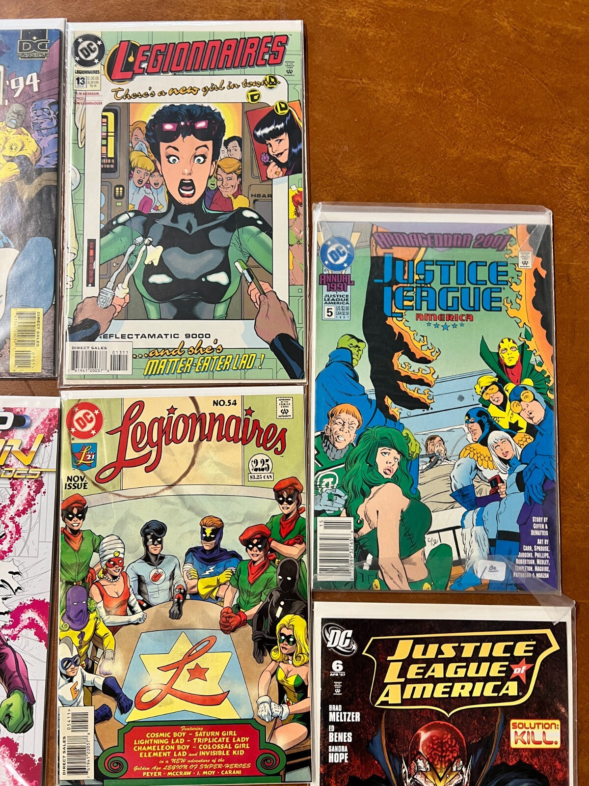 Lot of 10 Dc Comics - Legion of Super-Heroes, Legionnares, Justice League Americ