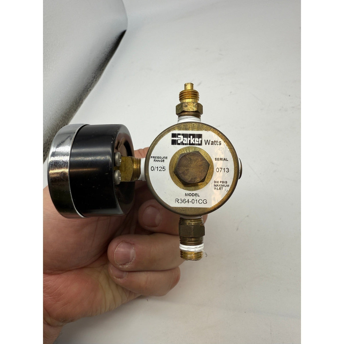 Parker Watts R364-01CG Pneumatic Regulator 1/8" NPT 0-125PSI 4-Port 1/8" NPT