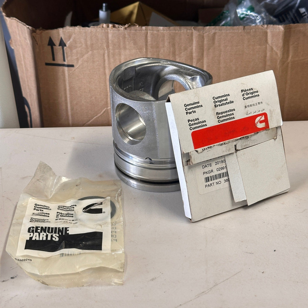 Genuine Cummins 3800781 Engine Piston Kit