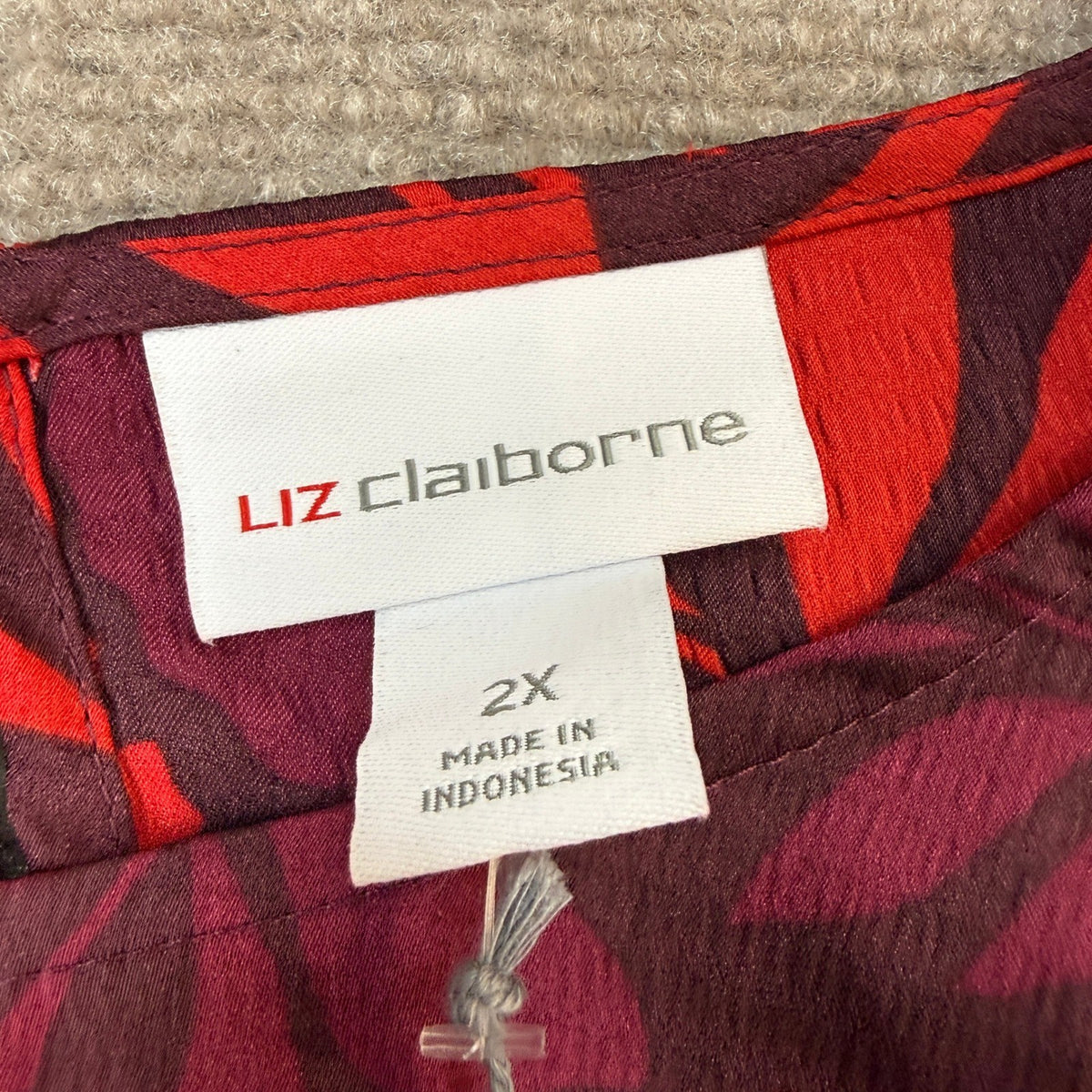 MSRP $54 Liz Claiborne Womens 2X Winetasting Floral Long Sleeve Blouse Round Nec