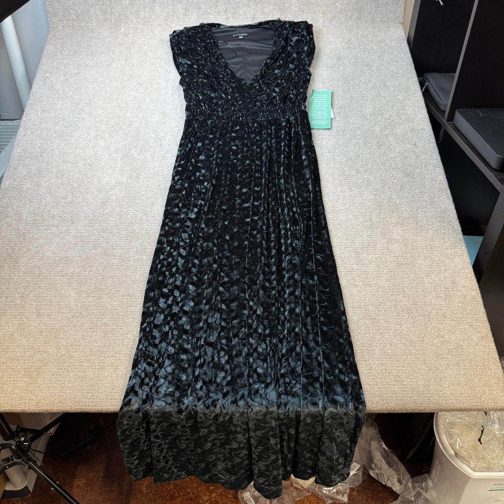 MSRP $130 Sam and Jess 8 Rich Black Velvet Sleeveless Maxi Evening Gown Dress