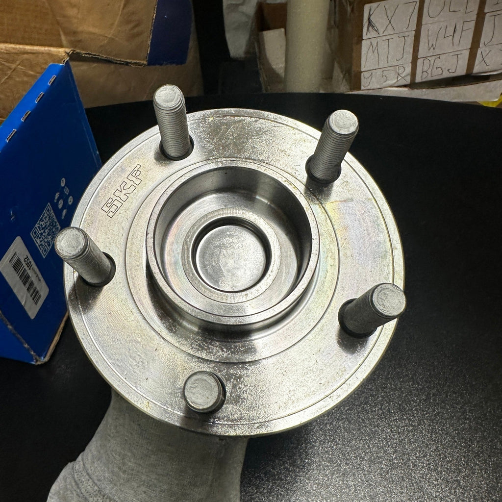 SKF BR930874 Wheel Bearing and Hub Assembly for 2013-2020 Ford Fusion 2013-2016