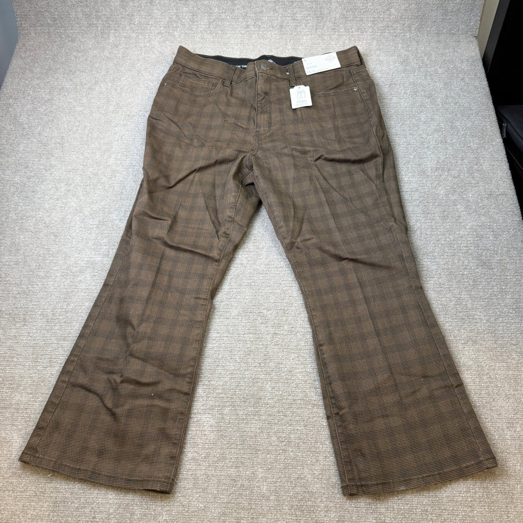 MSRP $48 St John's Bay Womens 16 Brown/Black Check Kick Crop Pants High Rise