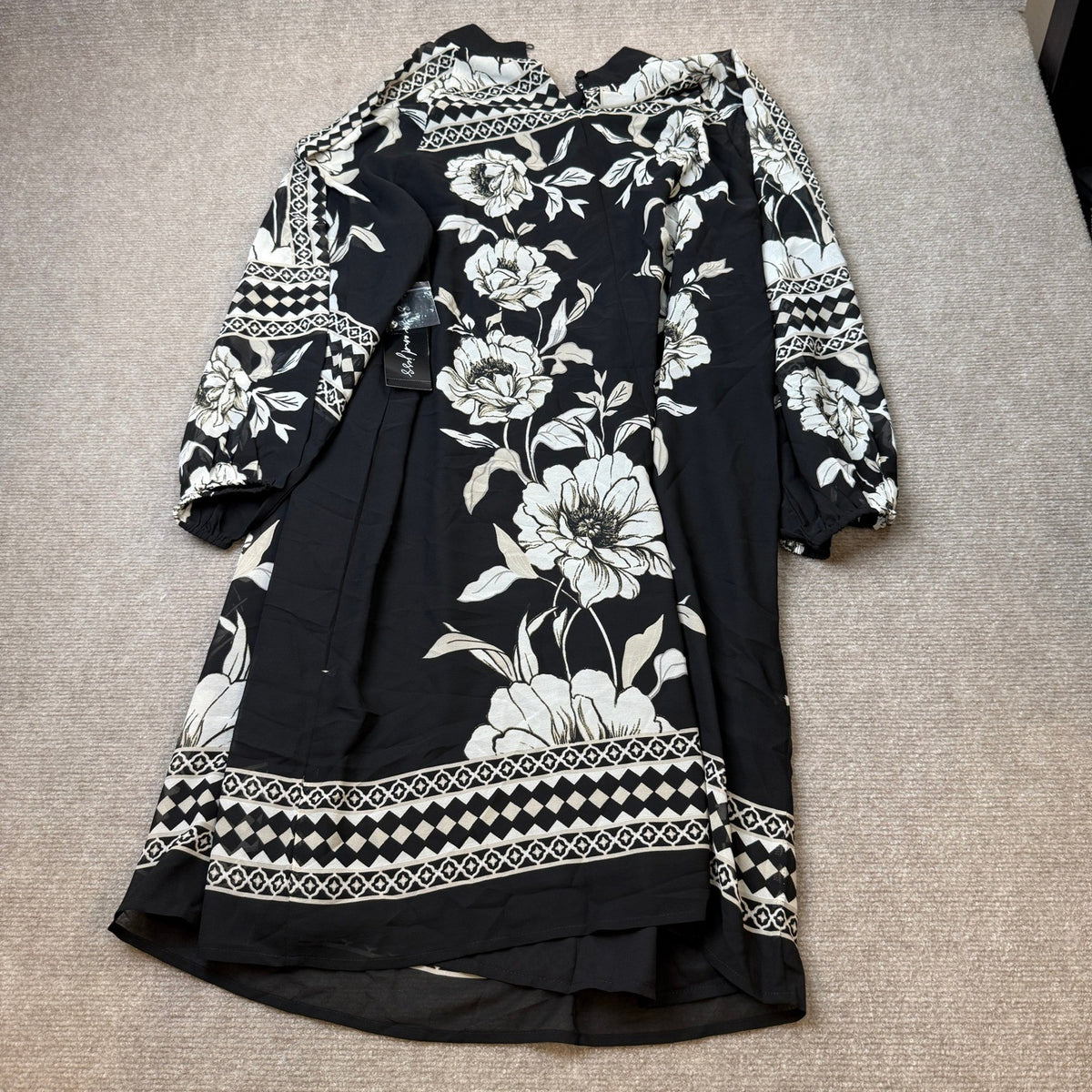 MSRP $89 Sam and Jess Womens XL Rich Black Floral Shift Dress Mock Neck 3/4 Slee