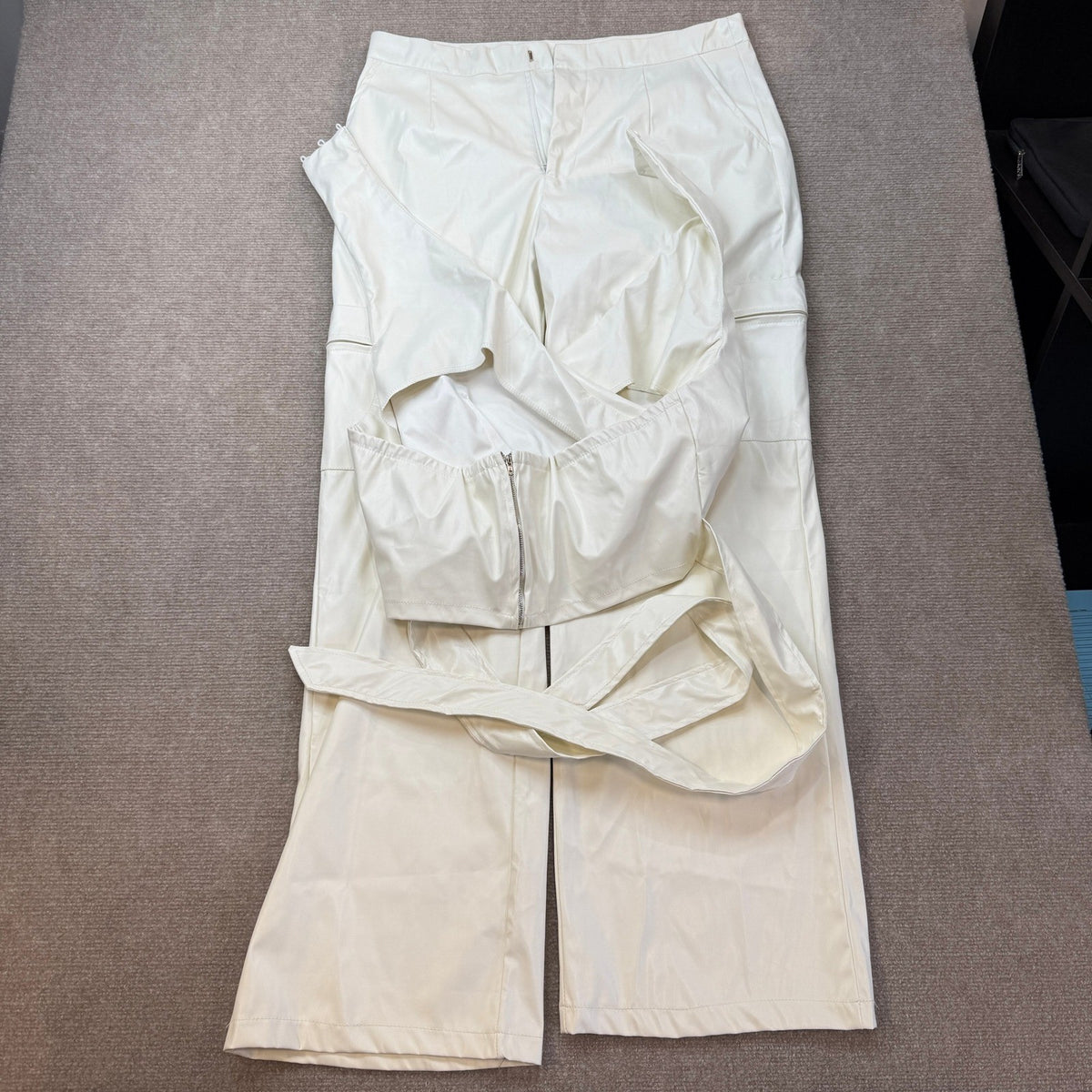 MSRP $72 WOKANSE Women's XL White PU Leather Stretchy 2 Piece Outfit Belted