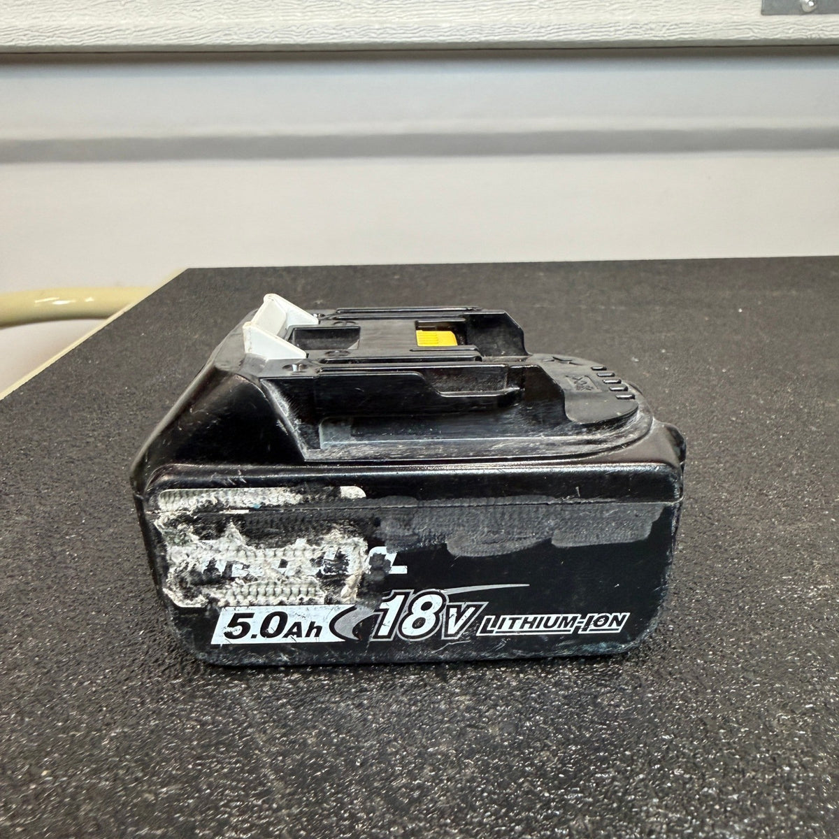 Makita BL1850B 18V LXT Lithium‑Ion Battery 5.0Ah Rechargeable