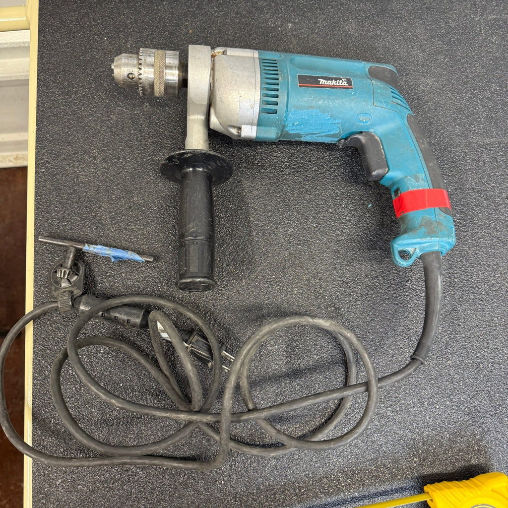 Makita DP4000 1/2" Drill Variable Speed (0 - 950 RPM), 7 AMP Corded