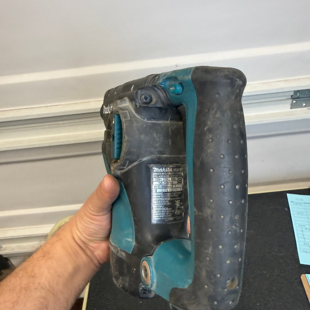 Makita HR2811F 1‑1/8'' SDS‑PLUS Rotary Hammer 7 AMP, Corded
