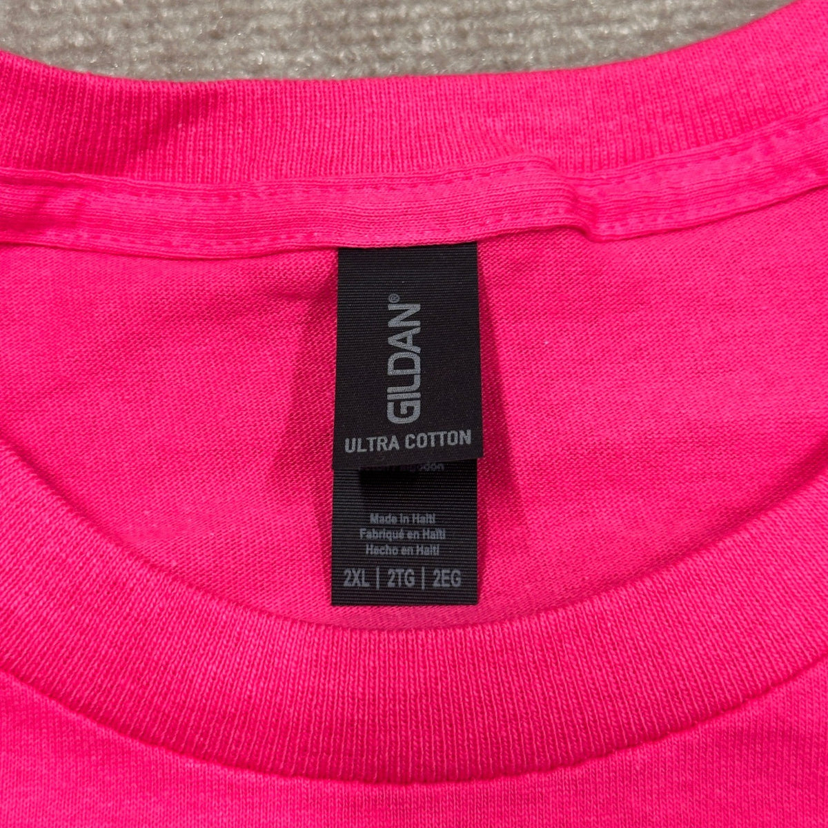Gildan Womens Juniors 2XL Magenta Hoppy Easter Cute Dog Print T-Shirt Short Slee