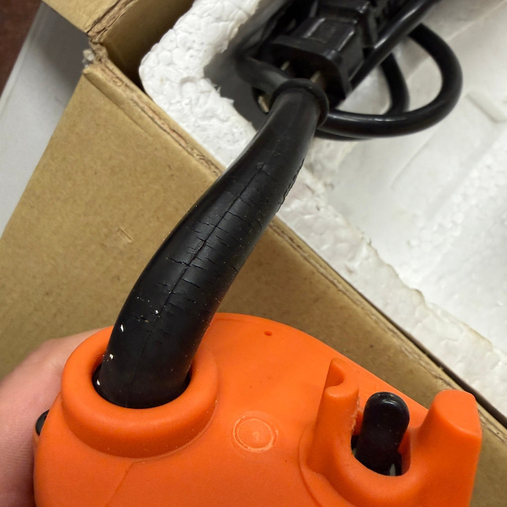 Chicago Electric 44914 28000 RPM 110V 1/4" Trimmer Router Kit Corded