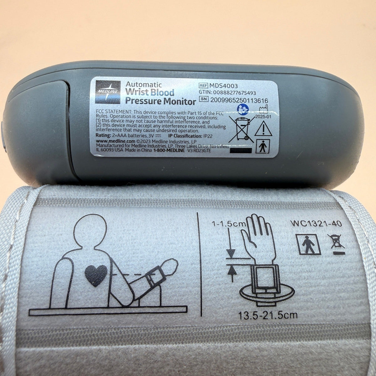Medline MDS4003 Digital Wrist Blood Pressure Monitor SCRATCHED SEE PHOTO 3