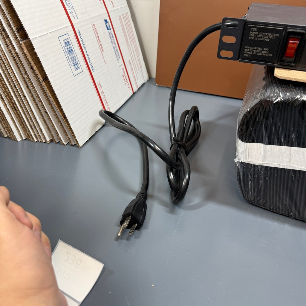 L-com RP00023 19" Rackmount PDU 12 Outlets 15A Basic Surge
