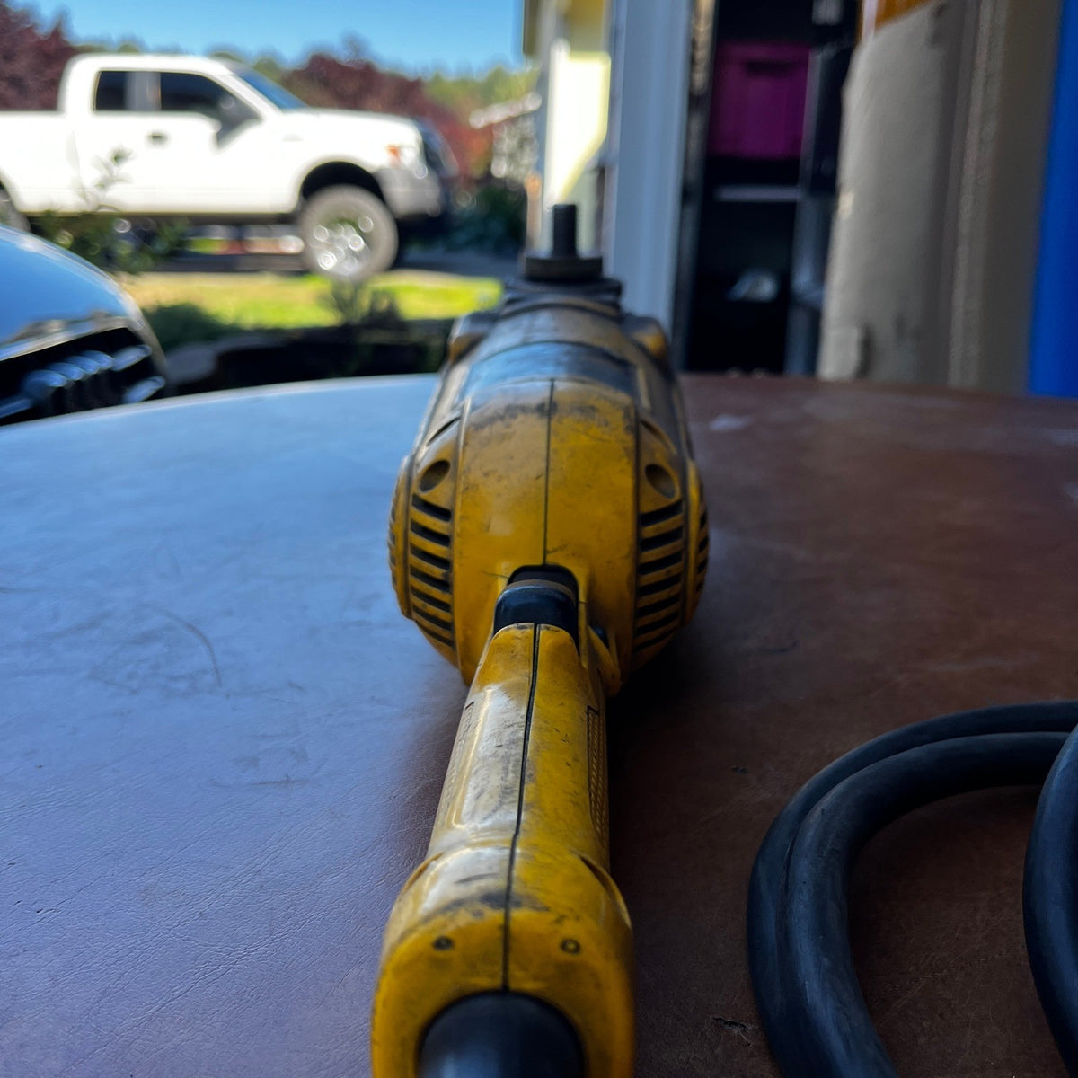 DeWalt D28494 7"/9" Angle Sander/Grinder 6000 RPM 120V 15A Corded
