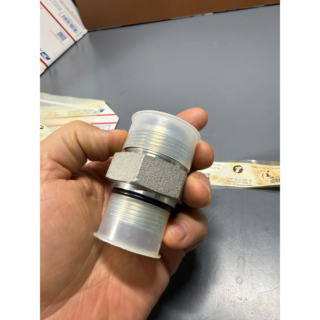 Titan 6400-20-16 1-1/4" JIC (1-5/8"-12 thread) x 1" ORB (1 5/16"-12 thread) Male